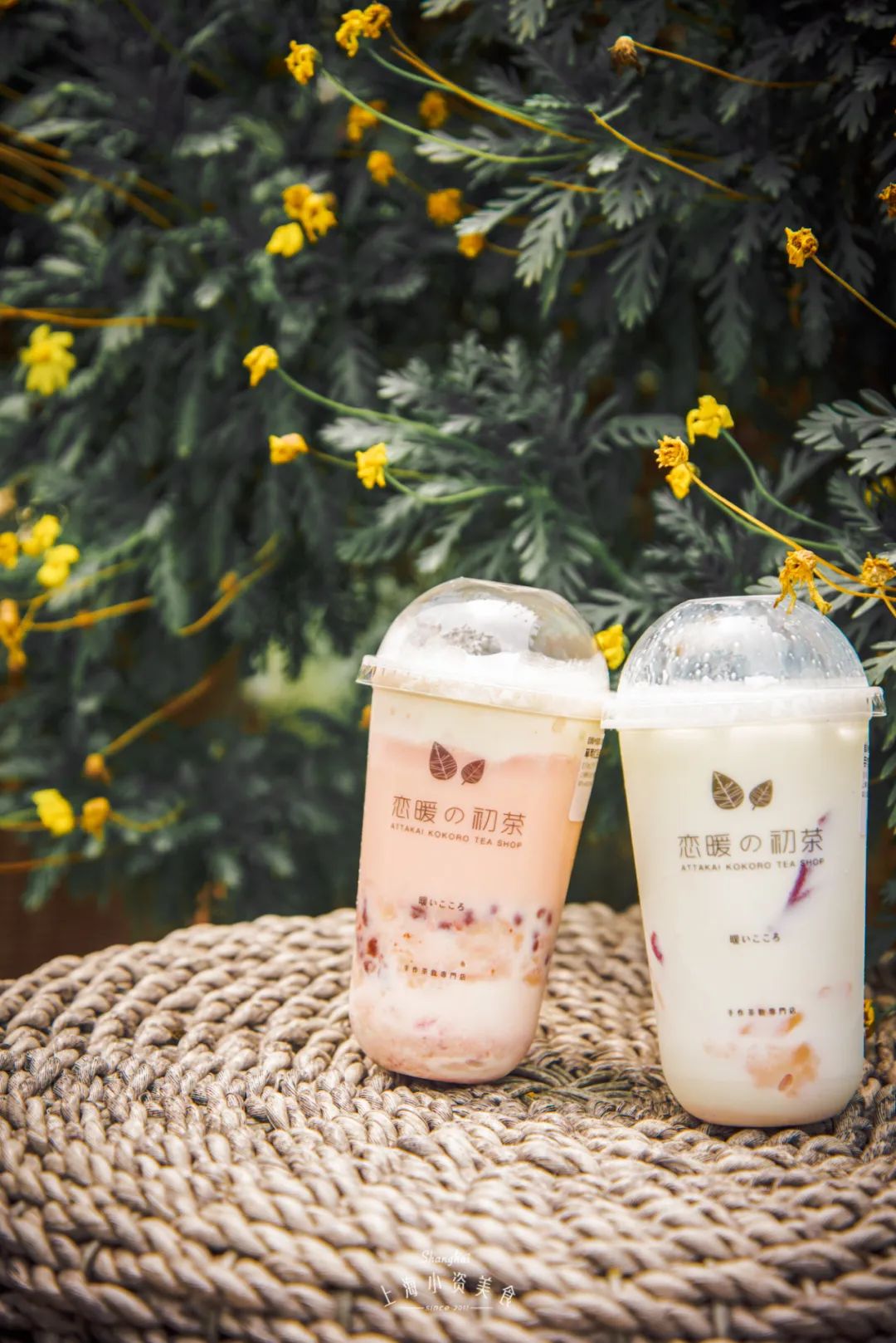 网红饮料喝起来,中药奶茶网红饮品