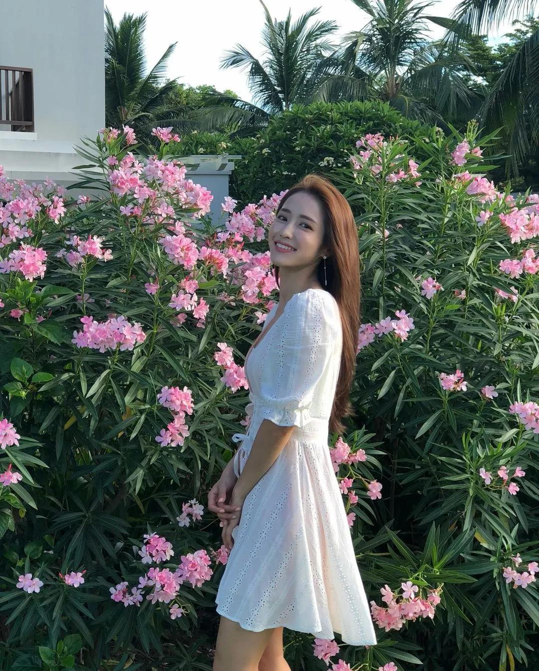 健身腹肌胸肌马甲线女,健身肌肉马甲线女