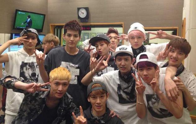 exo金俊勉中文介绍自己,金俊勉身上刻有exo所有成员的名字