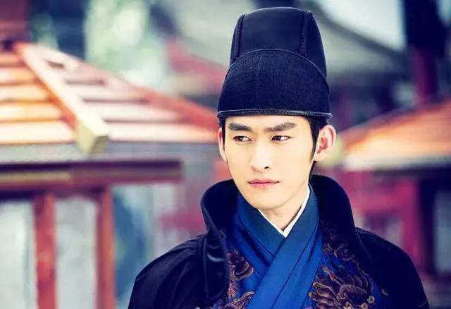 厚刘海遮挡脸型,厚刘海遮住眼睛