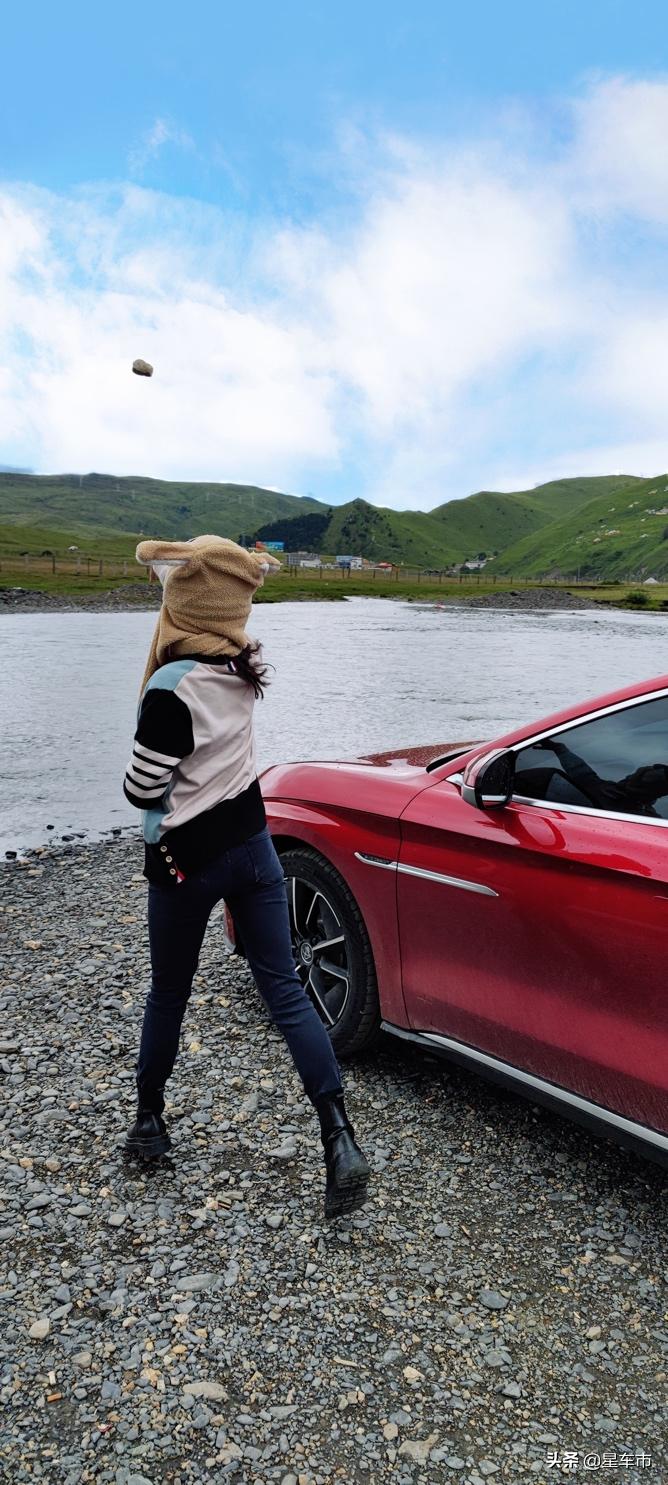 爱到处去玩的性格,成都夫妻开汉ev