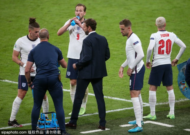 英格兰足球痛失欧洲杯冠军,2021年足球欧洲杯英格兰