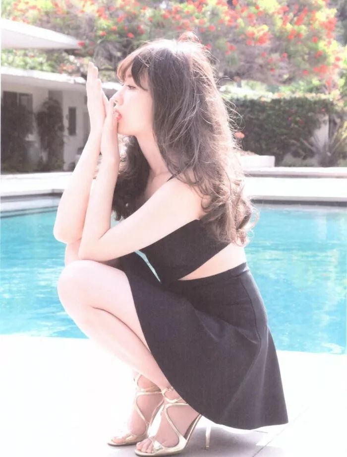 让男人想入非非的女明星原来是她！这身材性感的也太过火了吧