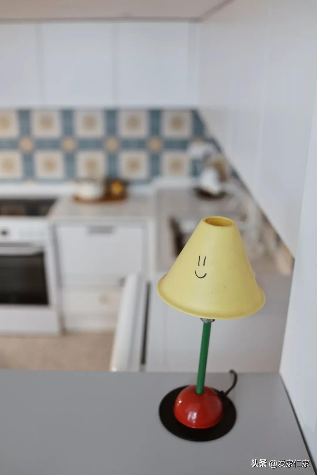 她买下32㎡上海老旧学区房，为女儿打造小桃园，20㎡超舒适大庭院