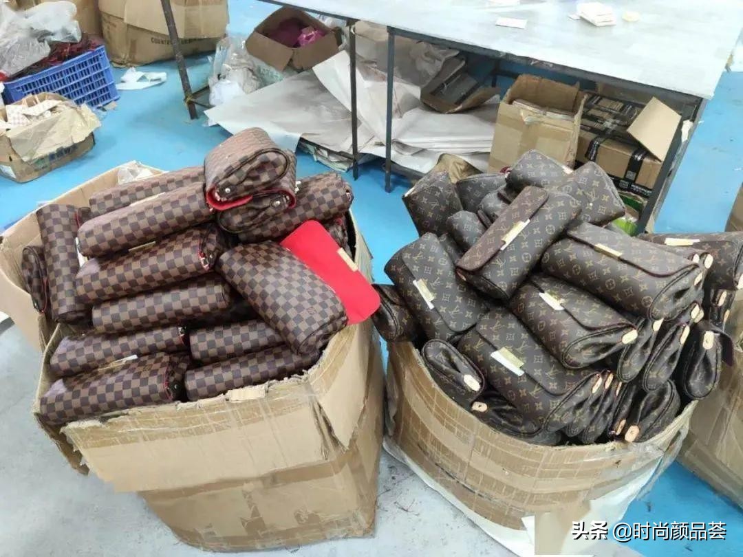 时尚圈一周要闻｜系统BUG致使Prada商品售价“跌”至百元