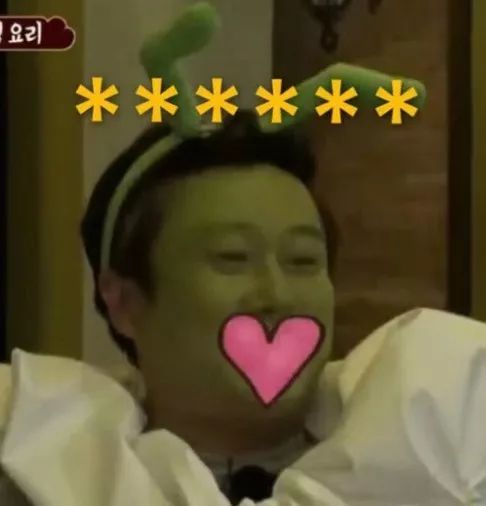 今年该买啥颜色的裙子,今年秋冬女装流行什么样式的裙子