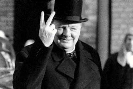 拍照时学会这8种姿势比剪刀手,拍照比剪刀手的一般是什么人