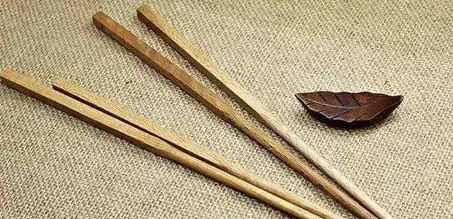 菜不摆三筷的讲究,为什么菜不能摆三筷不成五席