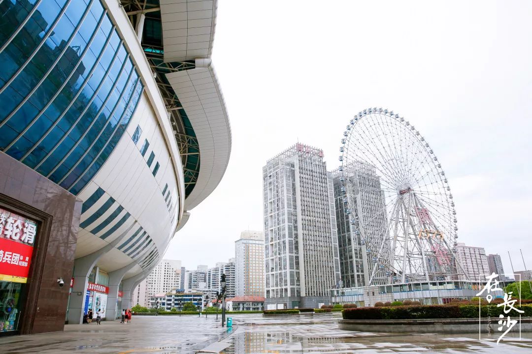 一座长沙城半部近代史,贺龙体育馆长沙演出