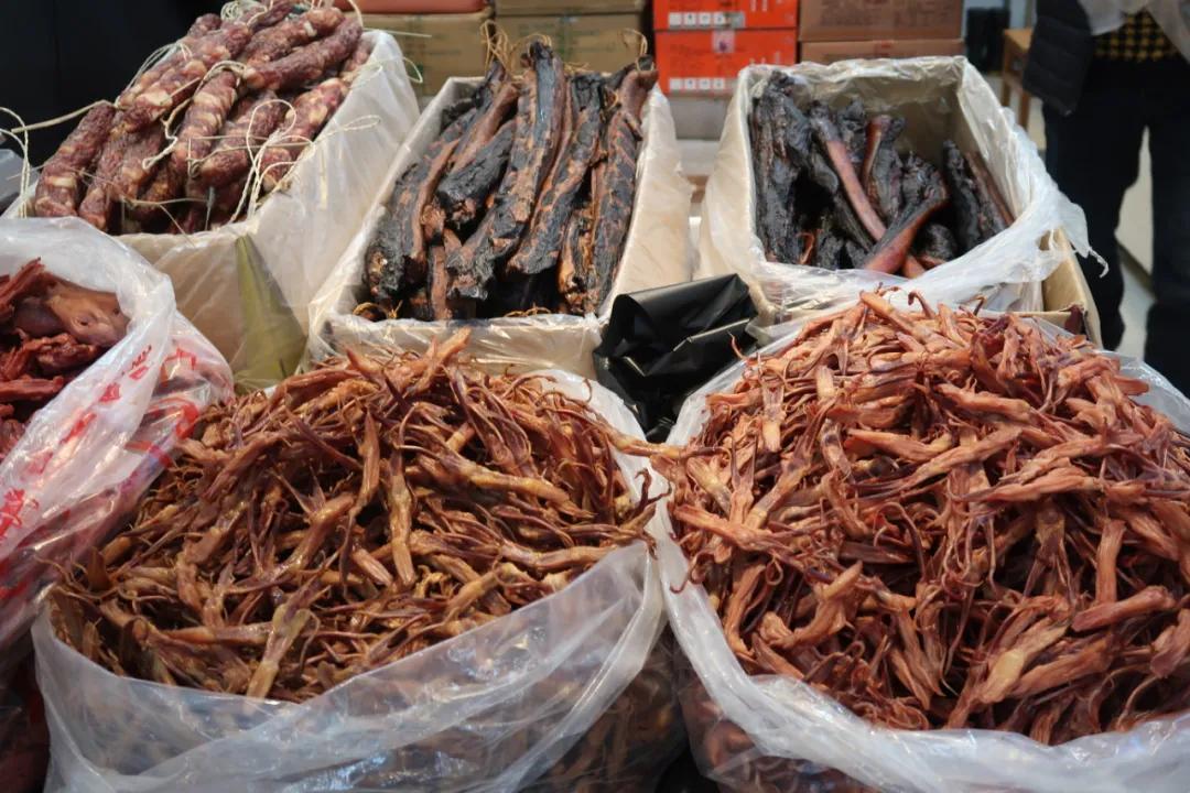 在这个足足2万平的奇妙海鲜“商场”，我找到了赚钱的动力