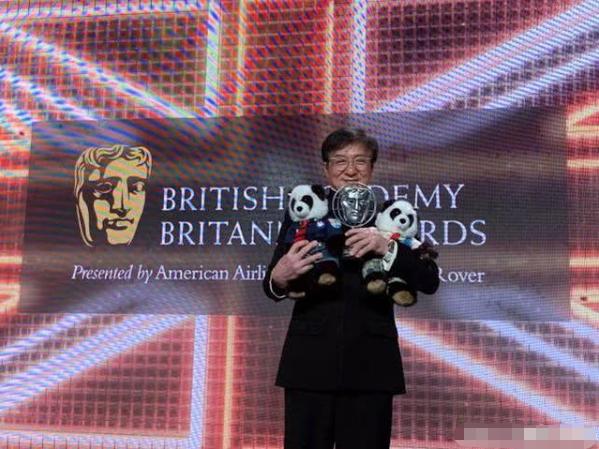 成龙为什么这么爱国？成龙的家国情怀，何以如此至诚至深？