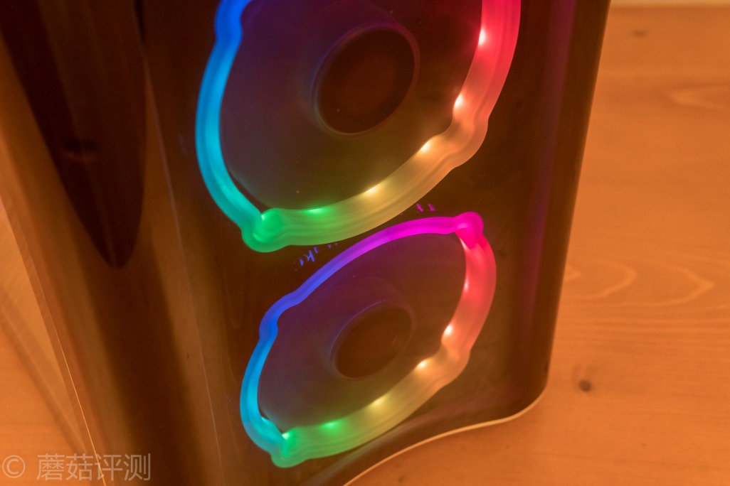 打造一款外观漂亮的机箱,从更换风扇开始——Tt玲珑RGB机箱风扇