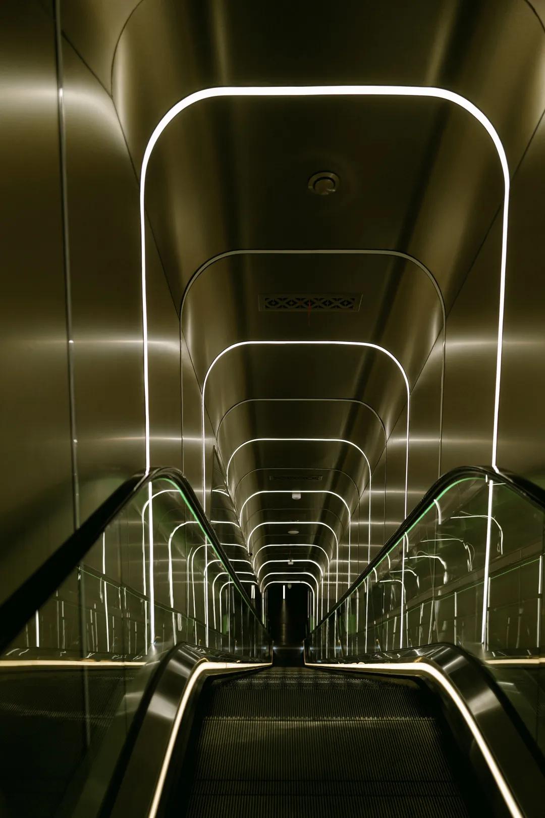 青岛即可以看海还能吃海鲜的地方,去青岛吃好海鲜看大海心情自然好