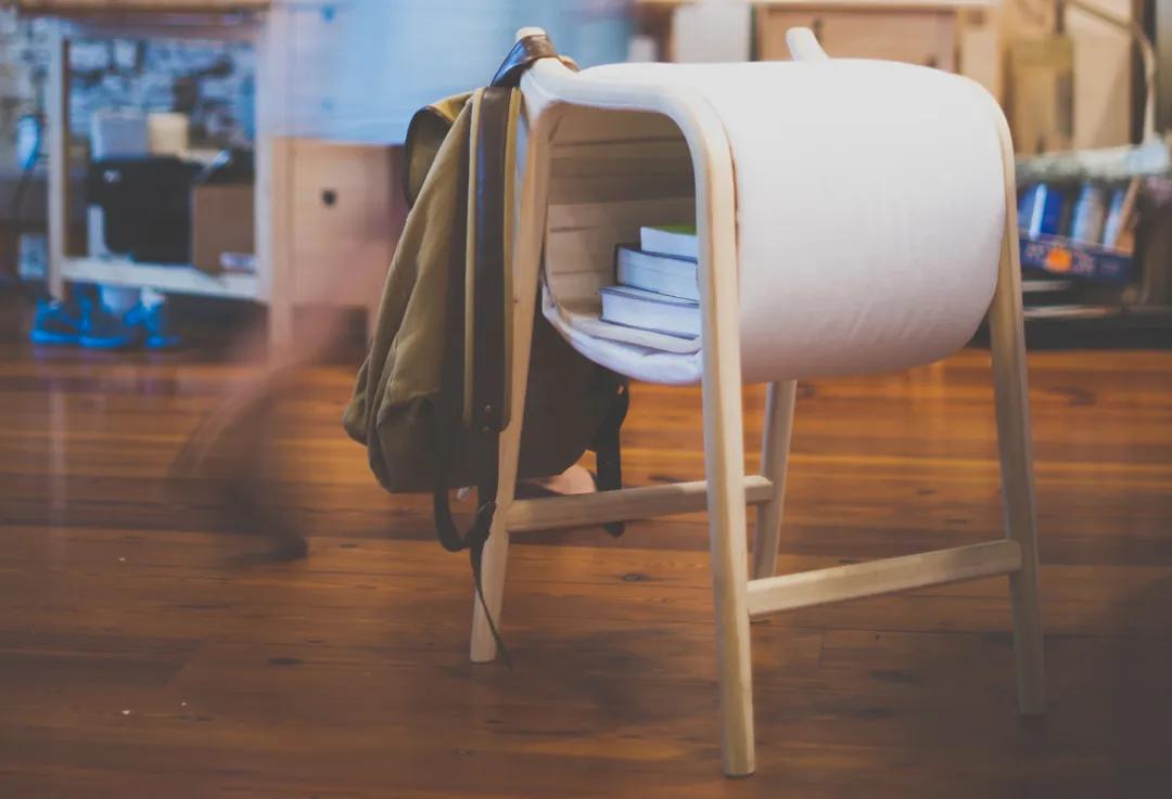 重新设计空间,变形的椅子设计