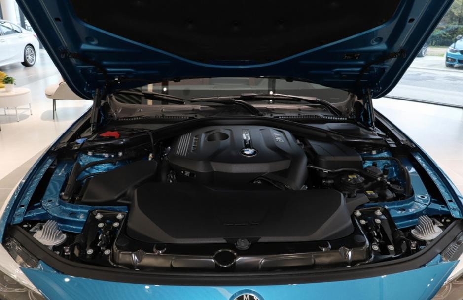 老款宝马4系啥颜色好看,2022款宝马4系grancoupe