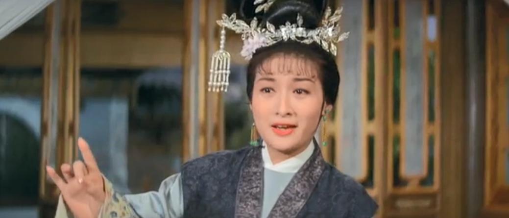 新郎嫌弃新娘长得丑不肯洞房电影,新郎以为新娘很丑不肯揭盖头