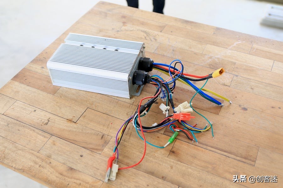 普通自行车能改成平衡车吗,小自行车如何改造平衡车