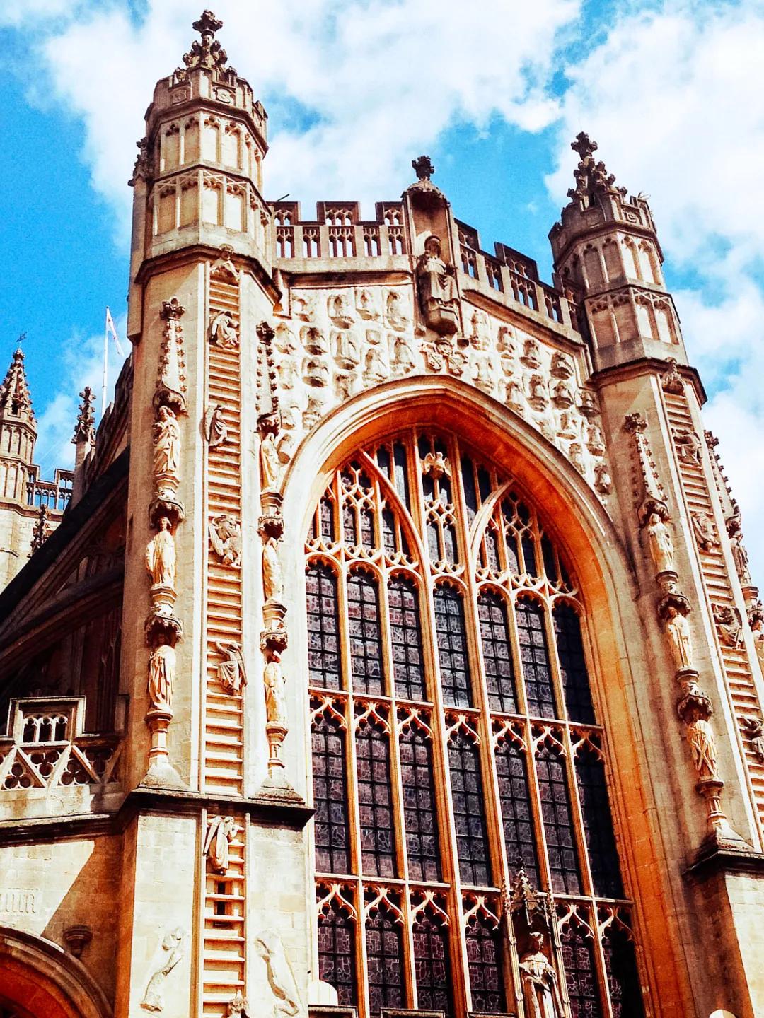 恬静乡村，摇滚乐调，古城烟雨……这里有你不知道的多面英伦