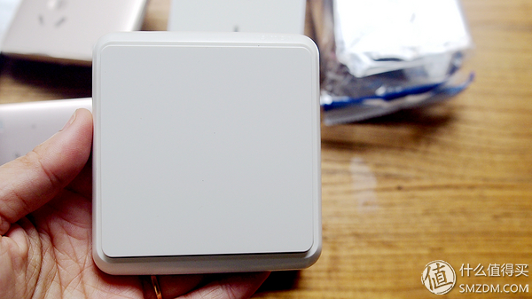 无边框开关插座,无边框开关插座拆解