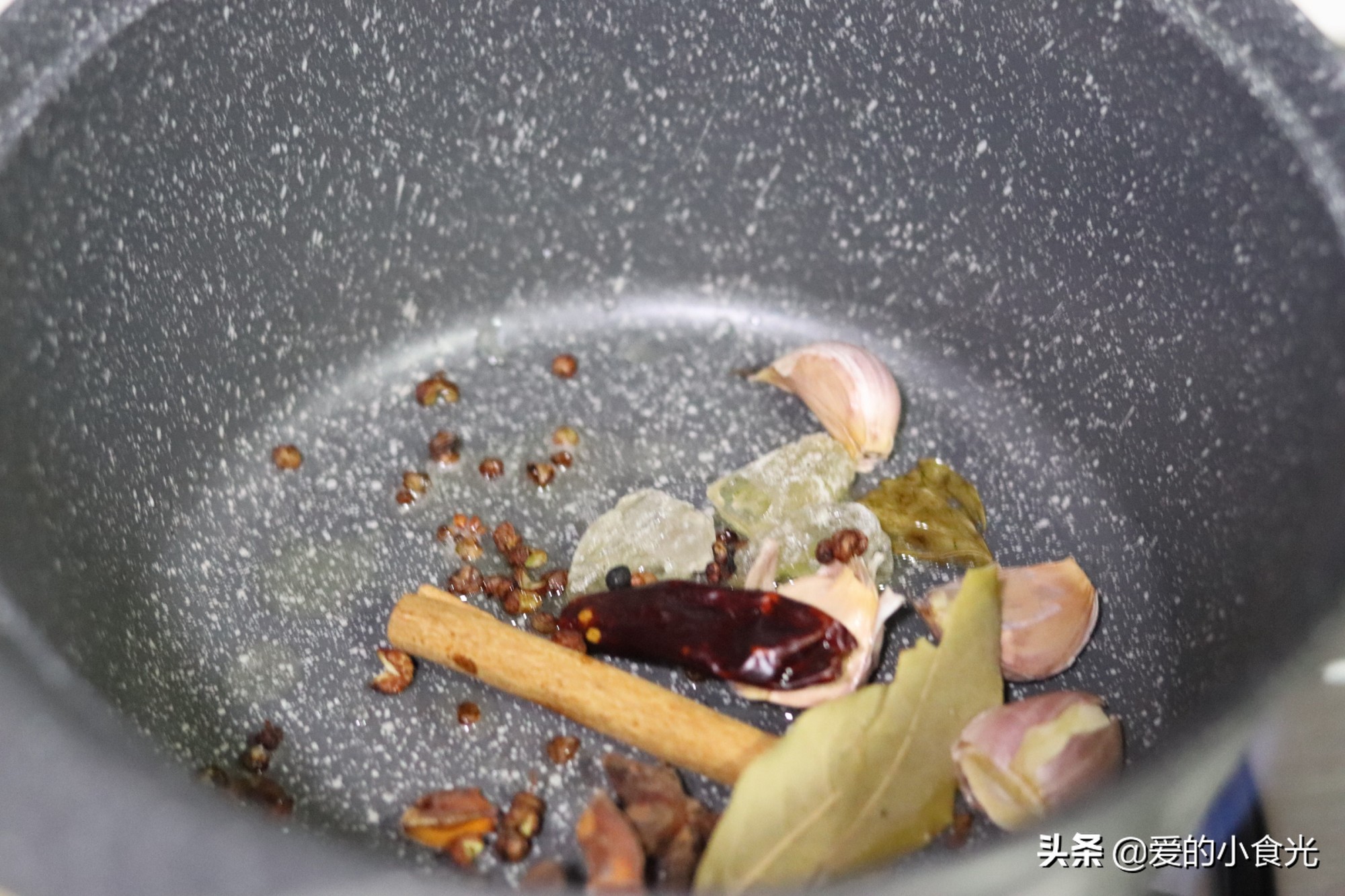 卤蛋茶叶蛋鹌鹑蛋,鹌鹑蛋怎么做卤茶叶蛋好吃