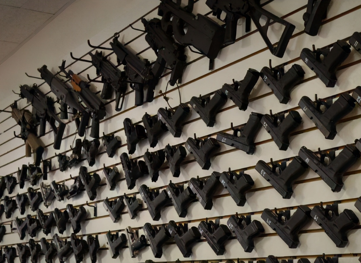 俄罗斯允许佩戴步枪吗,俄罗斯公民是否可以持有自动步枪