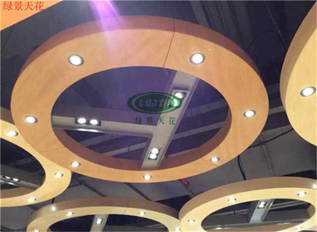 室内铝合金格栅吊顶多少钱一平,室内铝板吊顶多少钱一平方