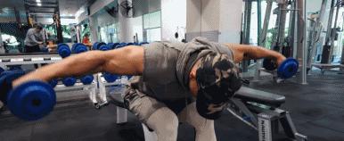 哑铃肩部怎么练宽最快出效果,如何在家哑铃锻炼肩部动作详解