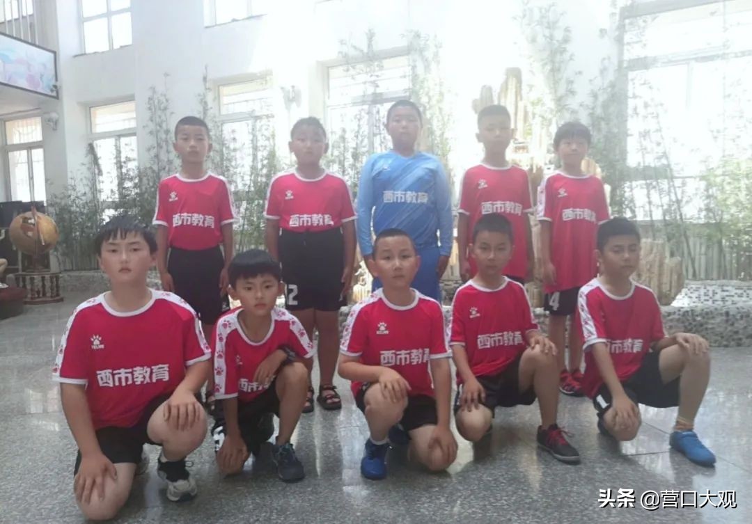 校园足球联赛西乌小学生,小学校园足球联赛夺冠信息报道