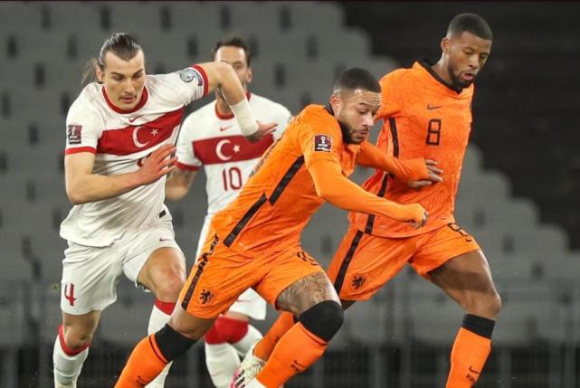 国足最惨的三场比赛,爆大冷被单场狂轰4球成惨案