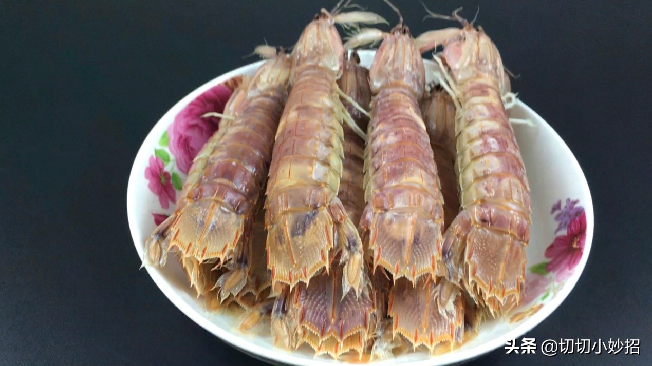 熟的皮皮虾扎手有点疼怎么处理,皮皮虾好吃不会剥又扎手又扎嘴