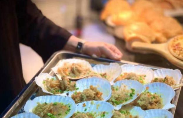 “当当......”快上车，成都的夜生活开始了