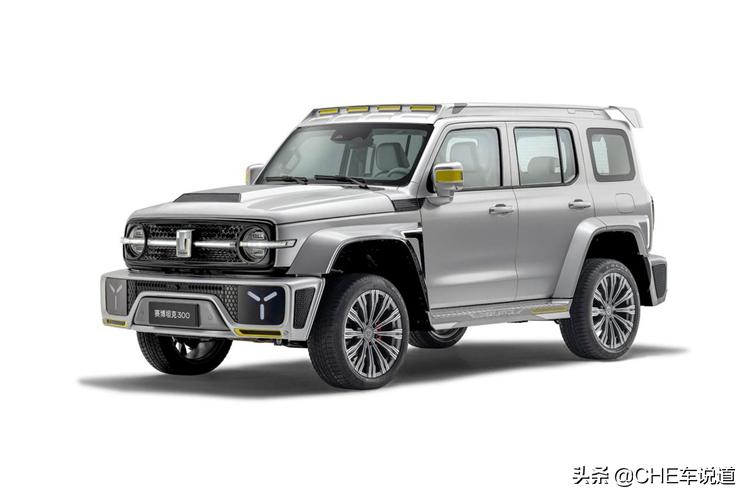 赛博坦克300卖30.8万，长城开始“膨胀”了？