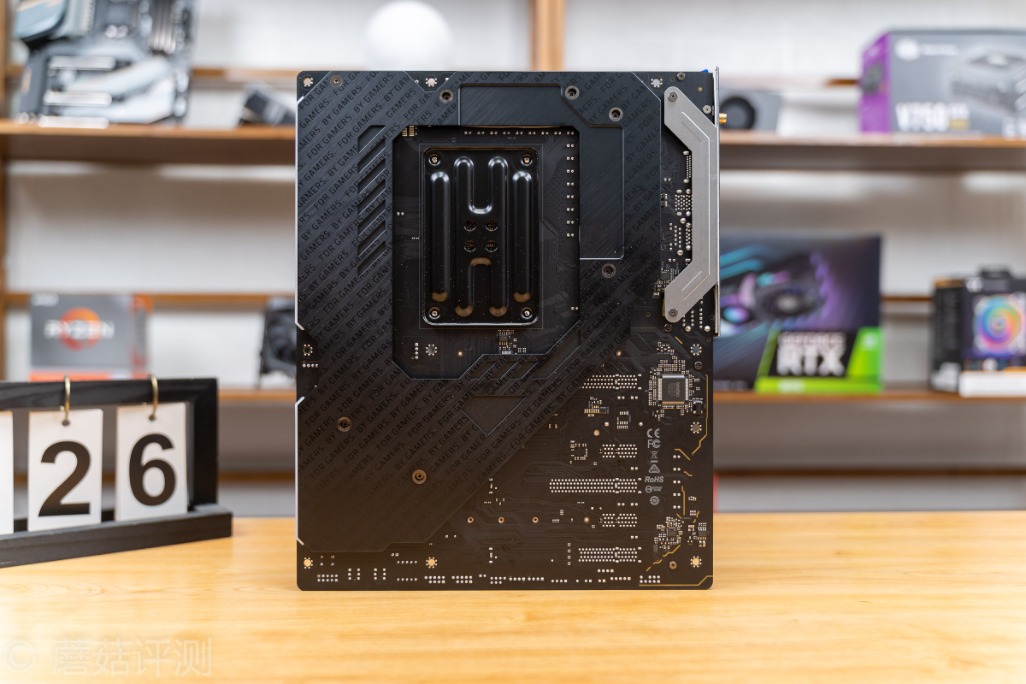 技嘉b550大雕主板评测,华擎x570太极雷蛇怎么样