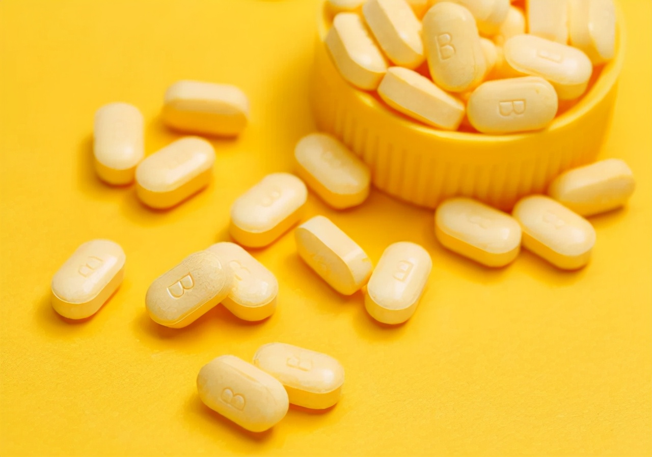 老年人补充的叶酸和孕妇的一样吗,孕妇叶酸补充多了有什么危害