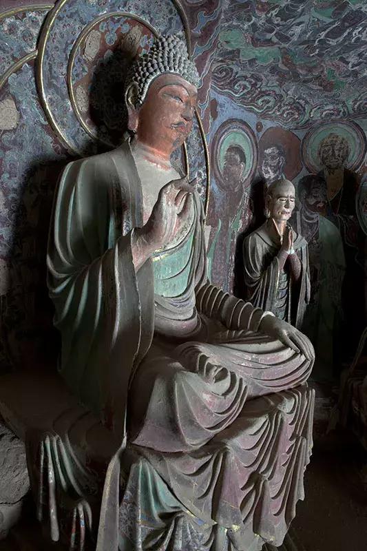 比斯坦因更残酷的*物文**盗贼——华尔纳