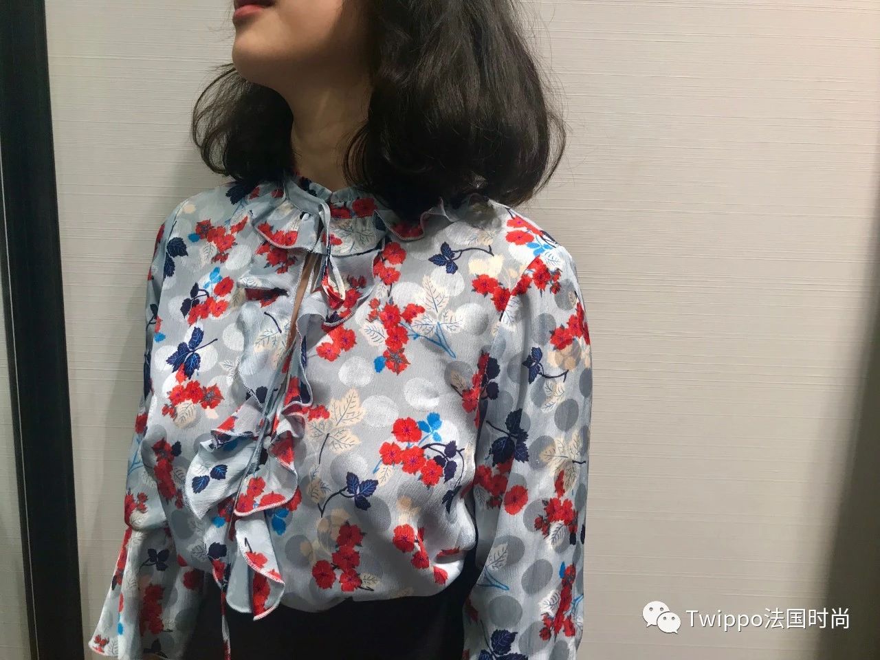 过年穿搭试衣间示范照着穿就对了,初秋试衣间玩转穿搭新潮流