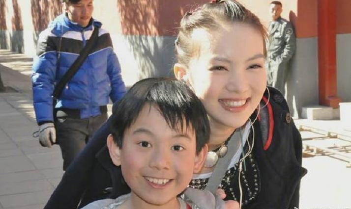 金晨的鼻子太尖惹争议,金晨回答鼻子问题