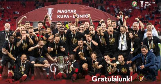 致敬足球老师的视频,致敬教练