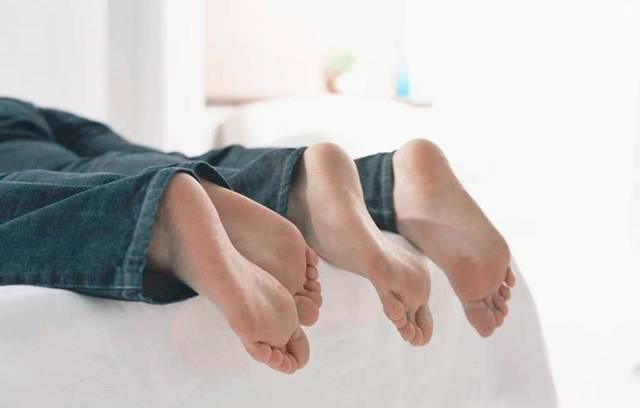 谁说女人怀孕不能同房，只要做到这3点，轻松解决孕期难题