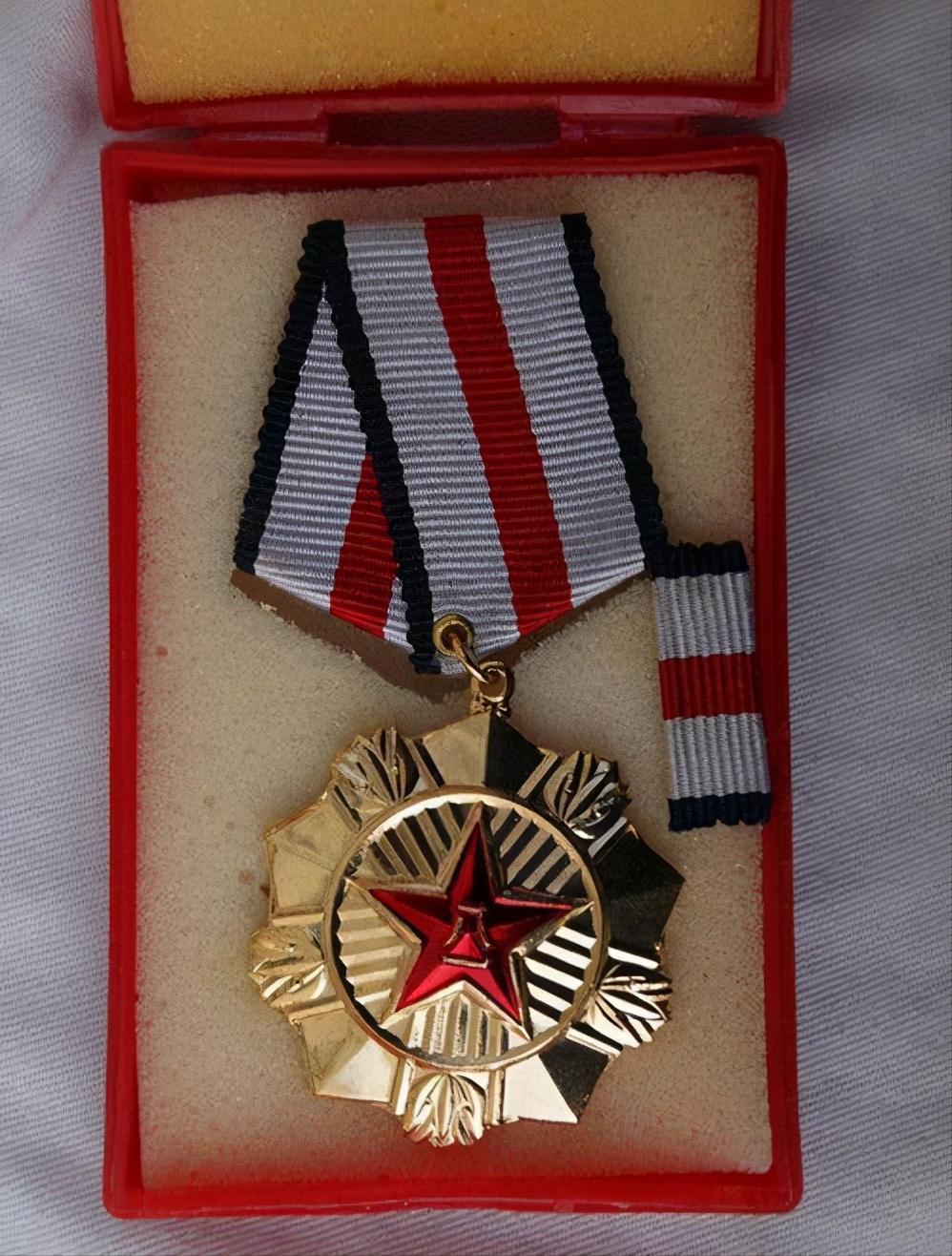 退伍军人荣获过三等功有什么补贴,退伍军人二等功政策大全