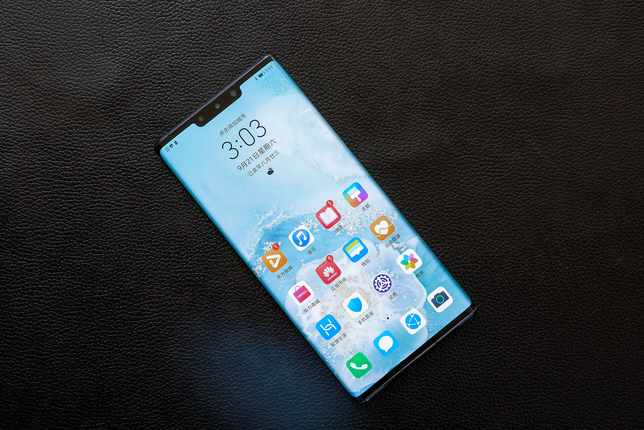 华为mate30pro屏幕评测,华为mate30pro深度评测最新