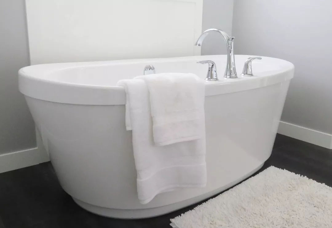 孕中期洗澡时间长胎儿会畸形吗,孕妇泡澡导致胎儿畸形