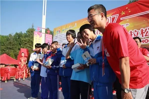 白岩松跑步十年感悟,白岩松每天坚持慢跑5公里