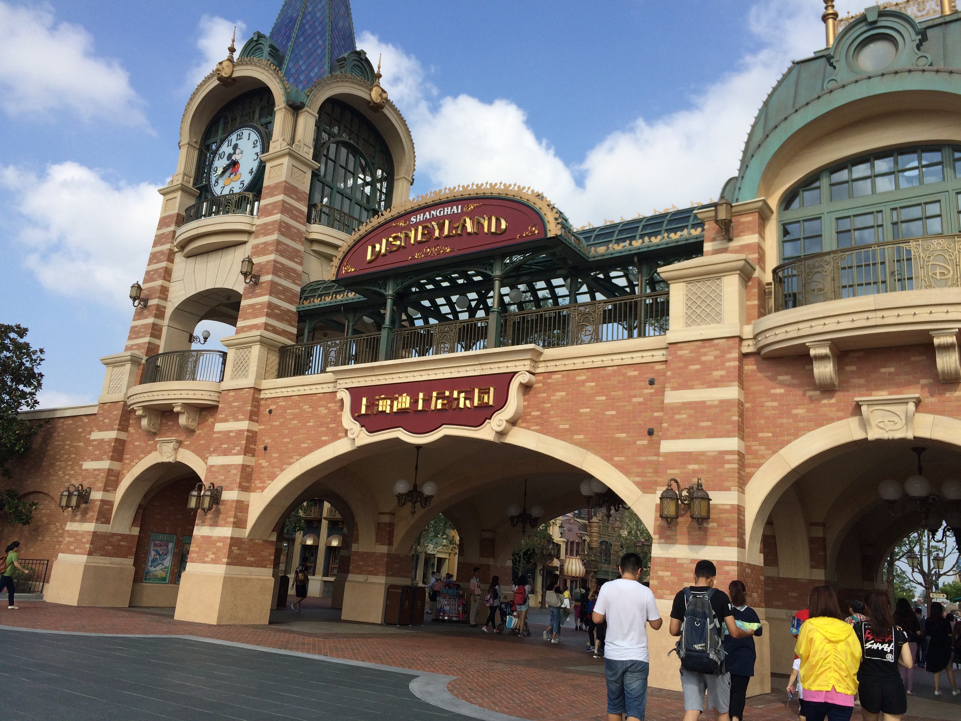 上海迪士尼酒店两天一夜攻略,上海迪士尼旅游攻略小礼品