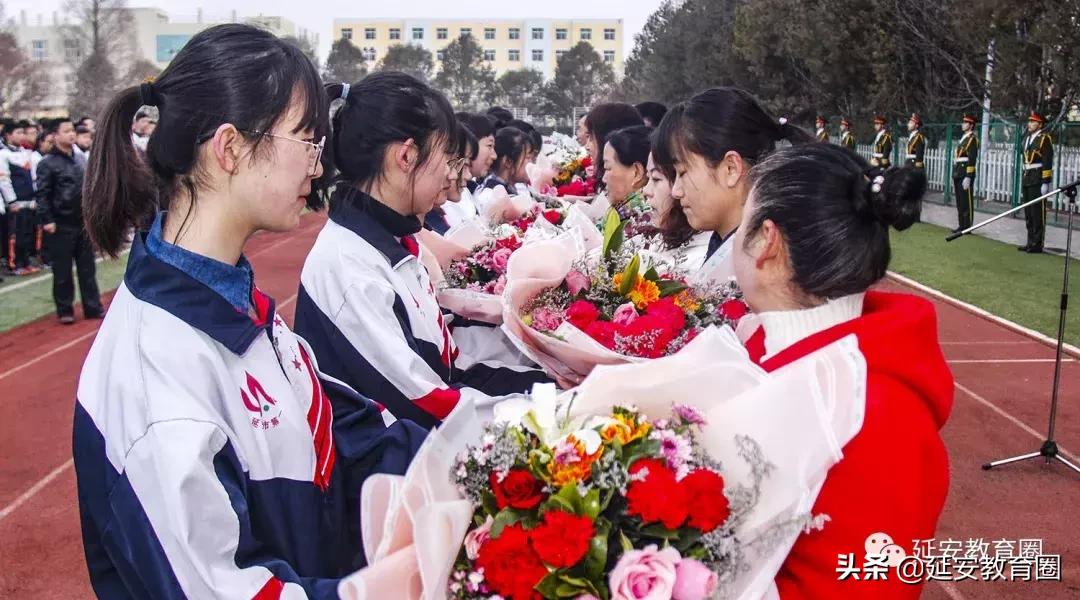 开学第一课第一个出场的是谁,开学第一课