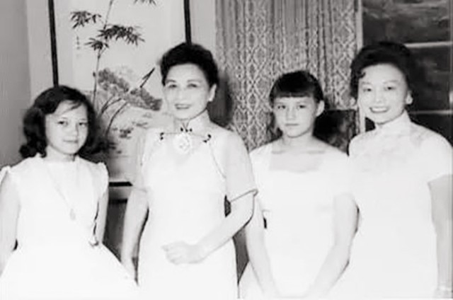 孔令仪携天价嫁妆下嫁凤凰男,孔令仪和穷小子结婚视频