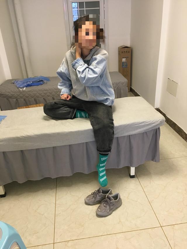 颈椎肩周疼痛难忍视频,颈椎不舒服肩膀疼胳膊麻肩胛骨疼