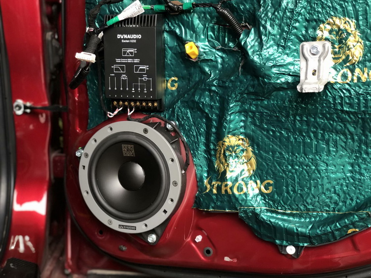 成都亚洲龙音响改装,成都丰田海狮汽车音响改装