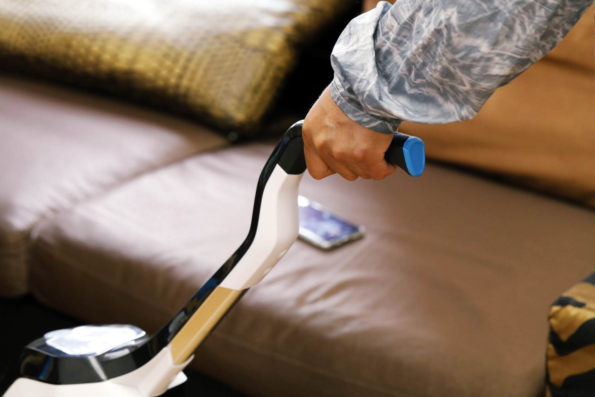 洗地机好还是扫地机器人实用,全能爆款洗地机