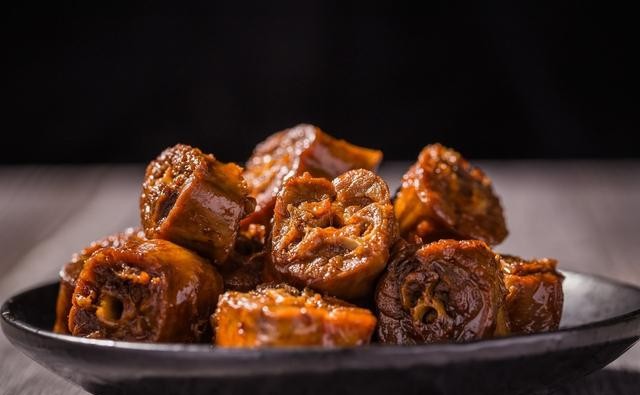 周黑鸭制作的全过程视频,周黑鸭制作技术全过程视频